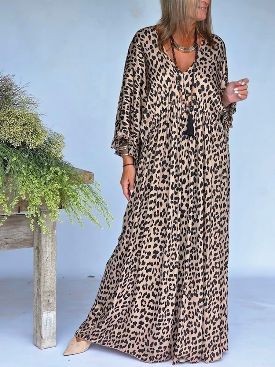 Elegant & Cozy Loose-fit Leopard Print Dress