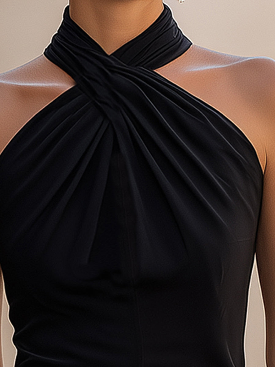 Sleek Halter Neck Twist Front Sleeveless Top With Keyhole Cutout