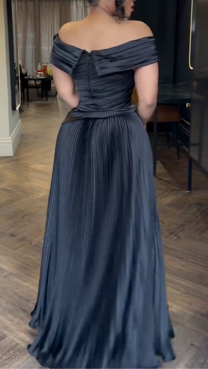 Women's Off-the-Shoulder Pleated Waist Dress